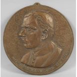 Portraitmedaillon Kardinal Clemens August von Galen Bronze, gegossen. Reliefiertes Halbporträt