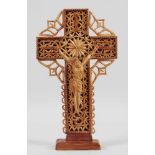 Christus am Kreuz Holz, geschnitzt, Christus rückseitig angeflacht, H 43 cm. Christus am Kreuz Holz,