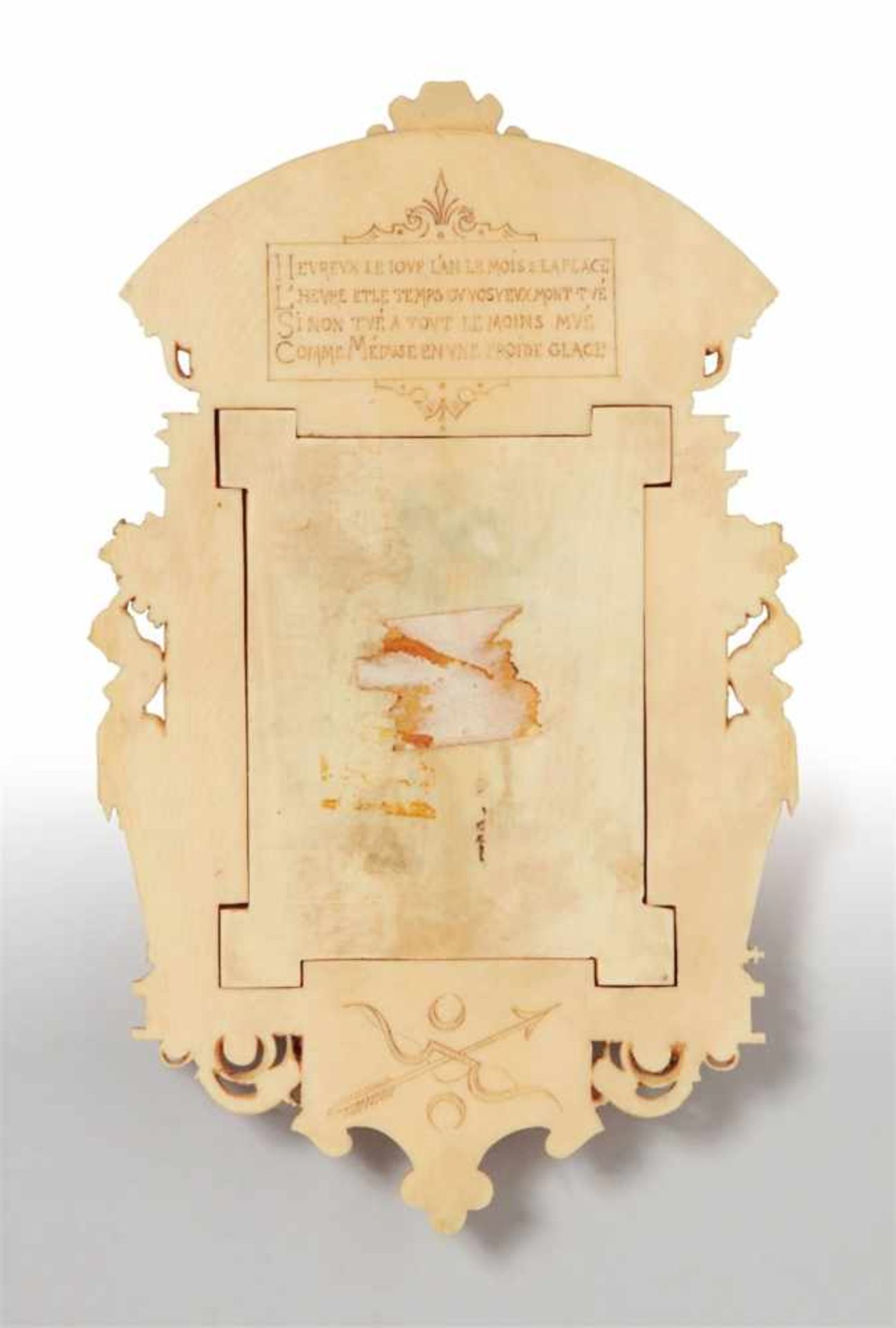 Elfenbein-Tabernakelrahmen mit DianaReliefiert geschnitzt mit vollplastischen Details. Sehr feiner - Bild 2 aus 2