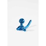 Jeff KoonsBalloon Monkey (Blue)Porzellanobjekt mit farbiger Hochglanzmetallbeschichtung. 24,9 x 20,9