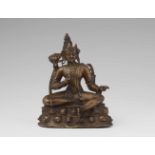 Figur eines bodhisattva. Bronze. Kaschmir oder Ladakh. 13./14. Jh.Der bodhisattva sitzt in