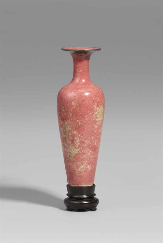 Peachbloom Guanyin-Vase. Kangxi-Periode (1662-1722)Sechszeichenmarke Kangxi und aus der ZeitVase von - Image 3 of 3