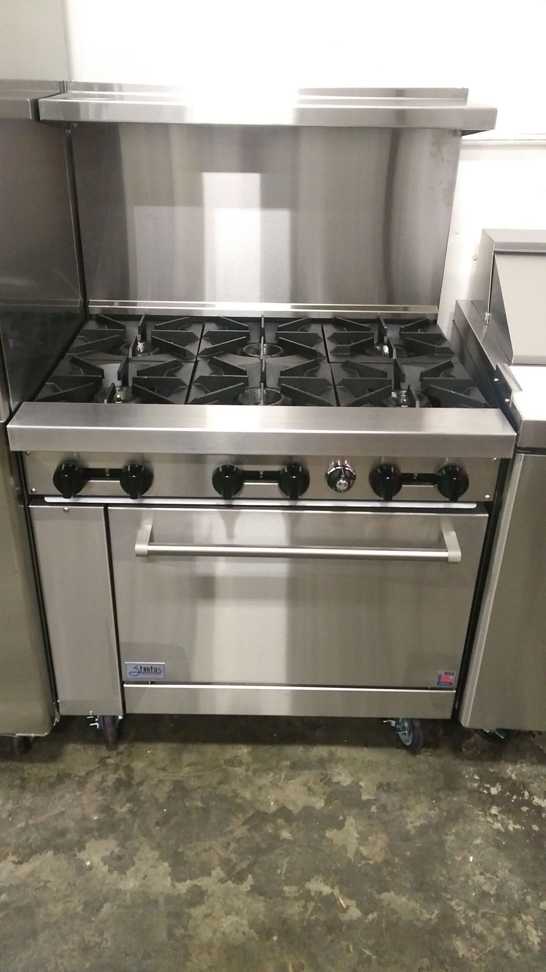 Stratus 36" Gas Range 6 Burner with Oven/Casters