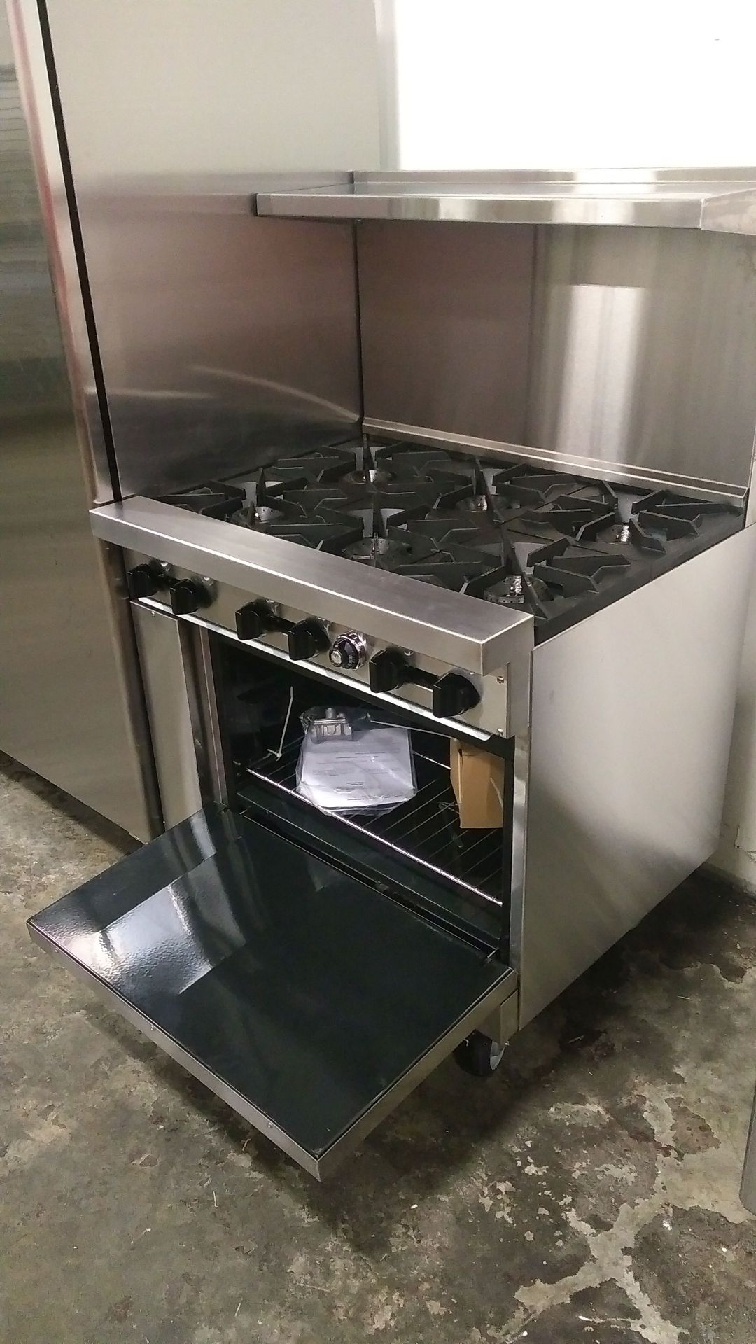 Stratus 36" Gas Range 6 Burner with Oven/Casters - Image 2 of 2