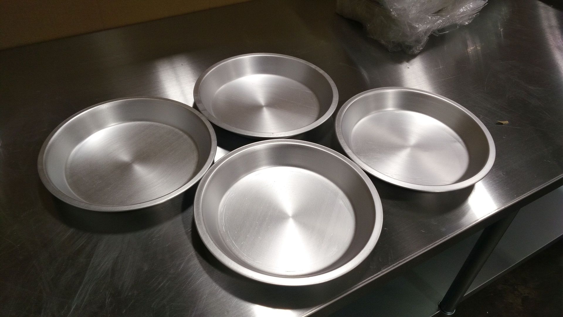 8" x 1" Aluminum Pie Plates - Lot of 4