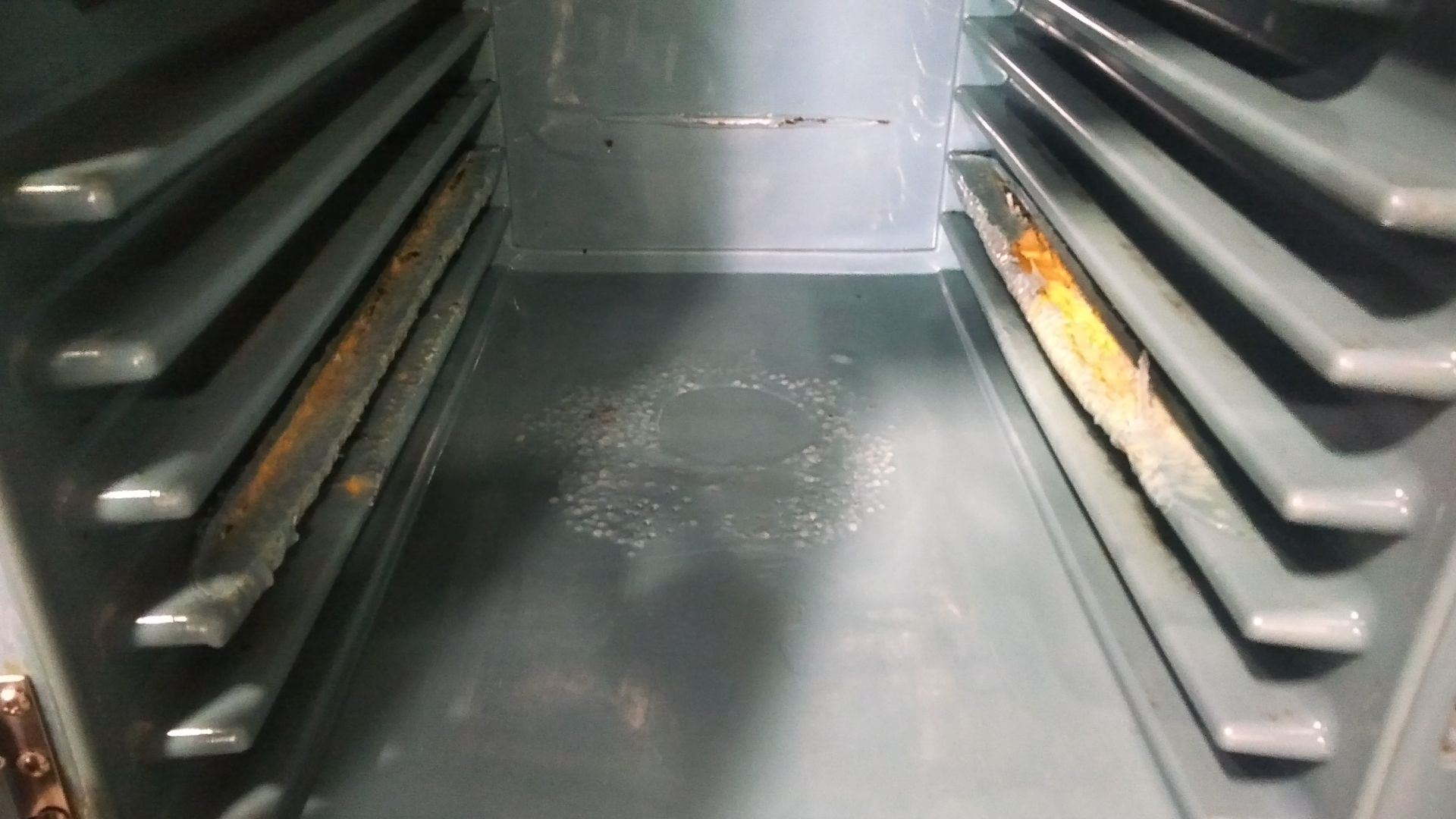 Hot Pan Damage - Insulated 20 Pan Food Carrier