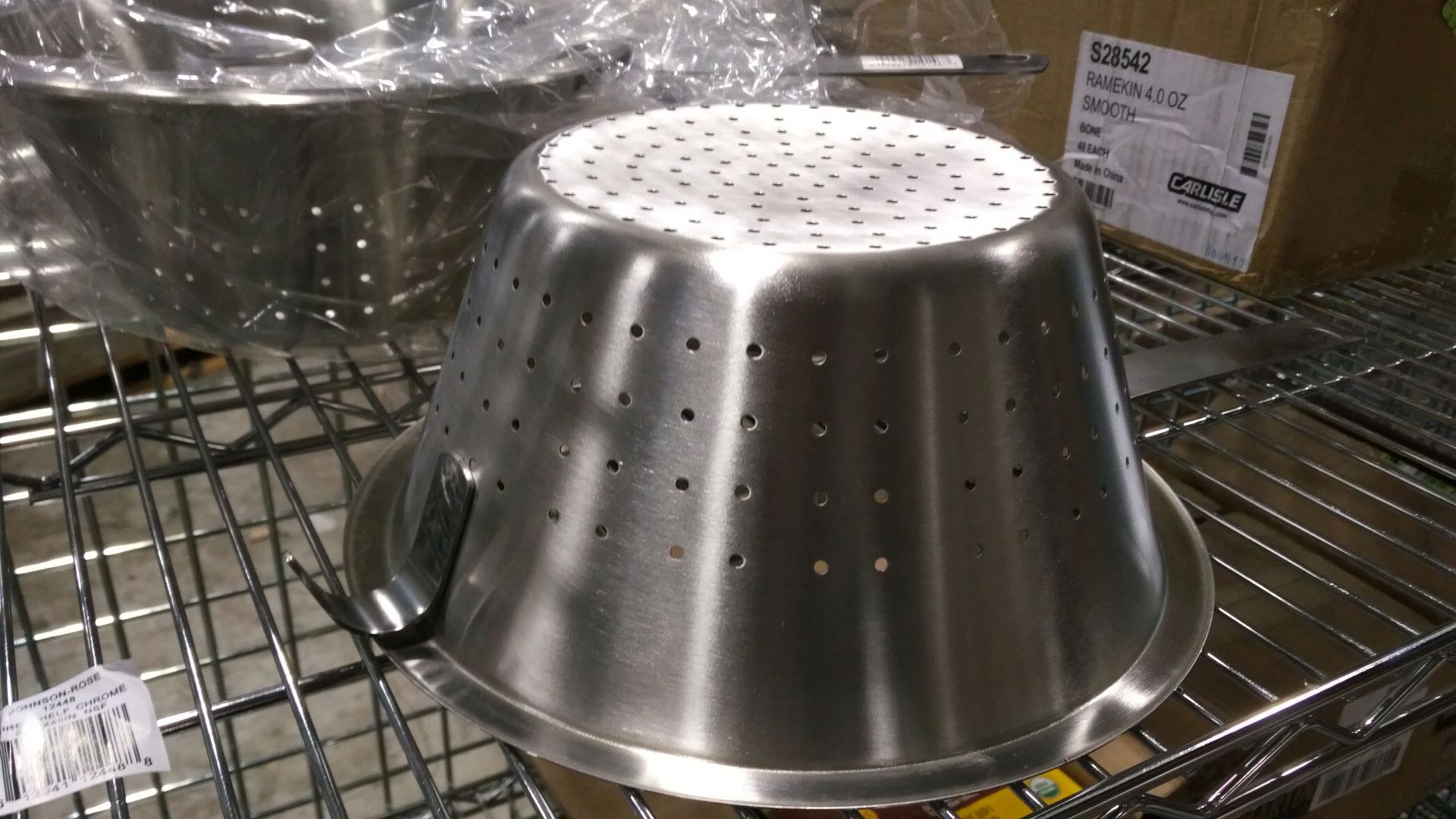 Vollrath 47960 3 Qt. Stainless Steel Spaghetti Cooker/Strainer - Image 4 of 5