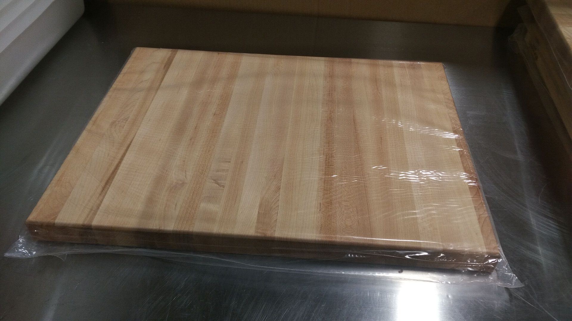 20" x 15" x 1.5" Hard Canadian Maple Carving Board - Image 3 of 3