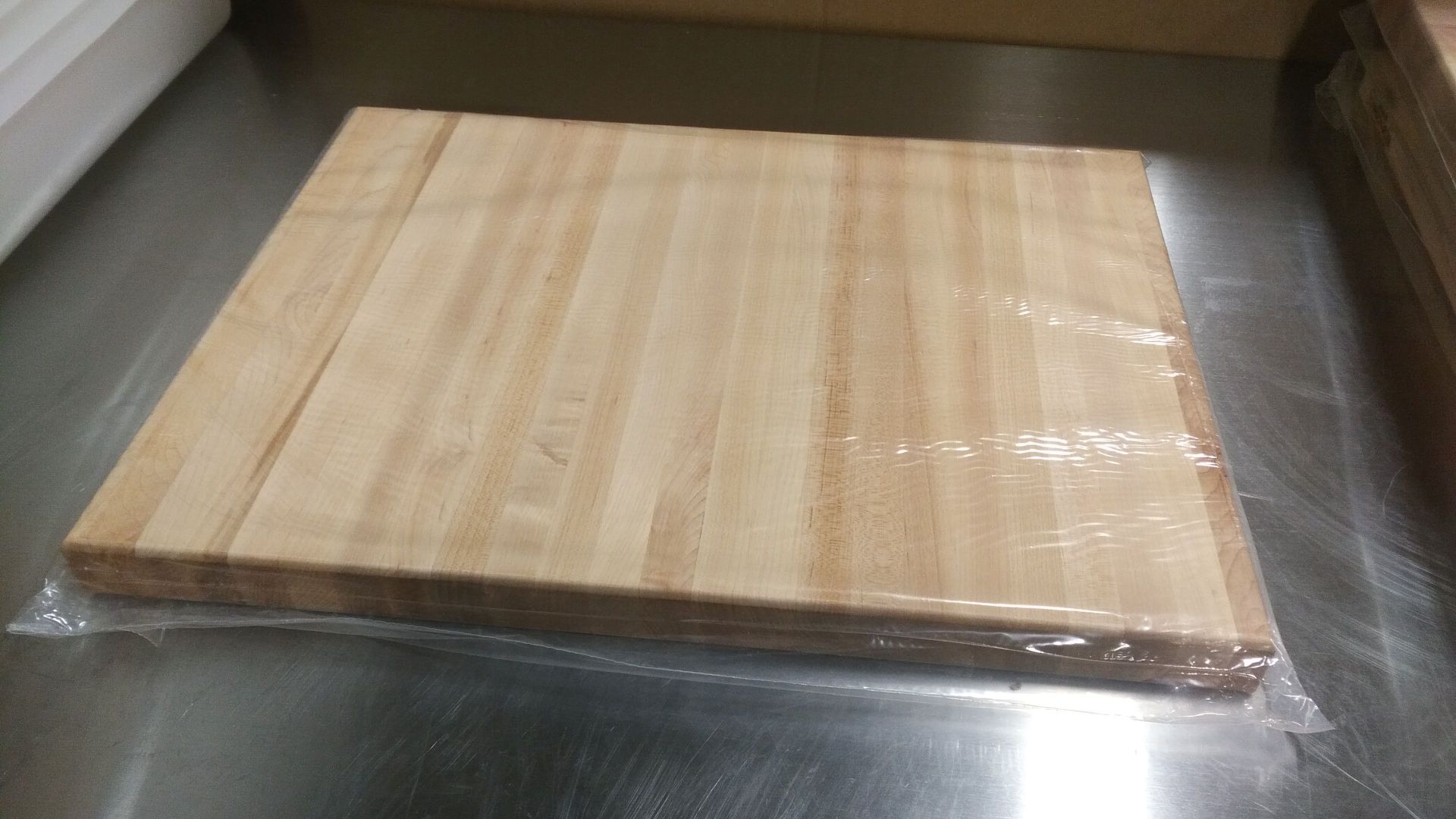 20" x 15" x 1.5" Hard Canadian Maple Carving Board