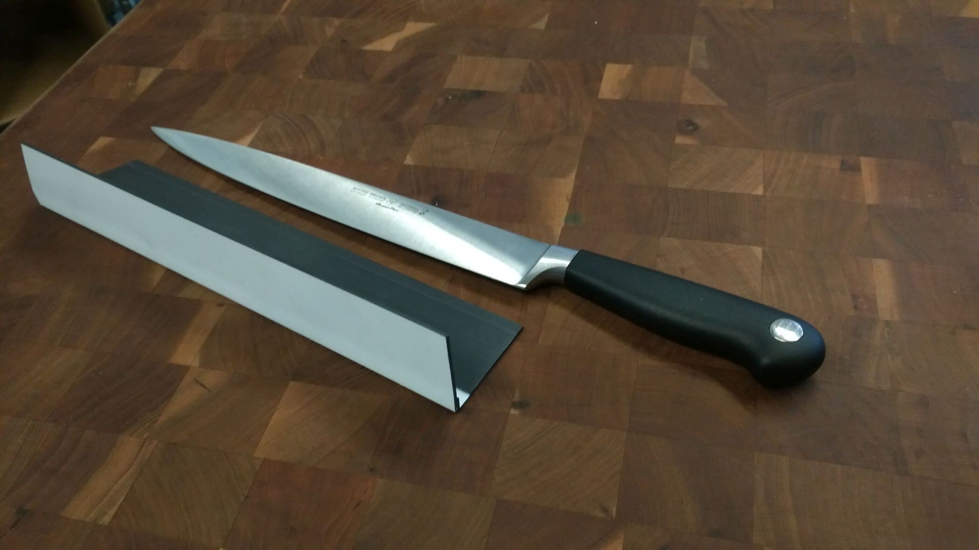 10" Slicing Knife with Magnetic Blade Protector - Image 3 of 4