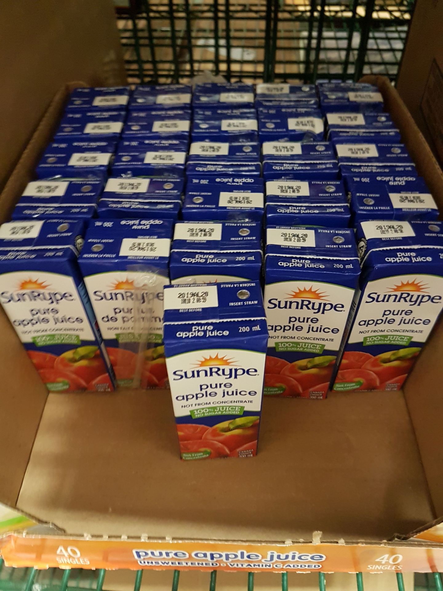 Sun Rype Pure Apple Juice - 26 x 200 ml Juice Boxes - Image 2 of 2