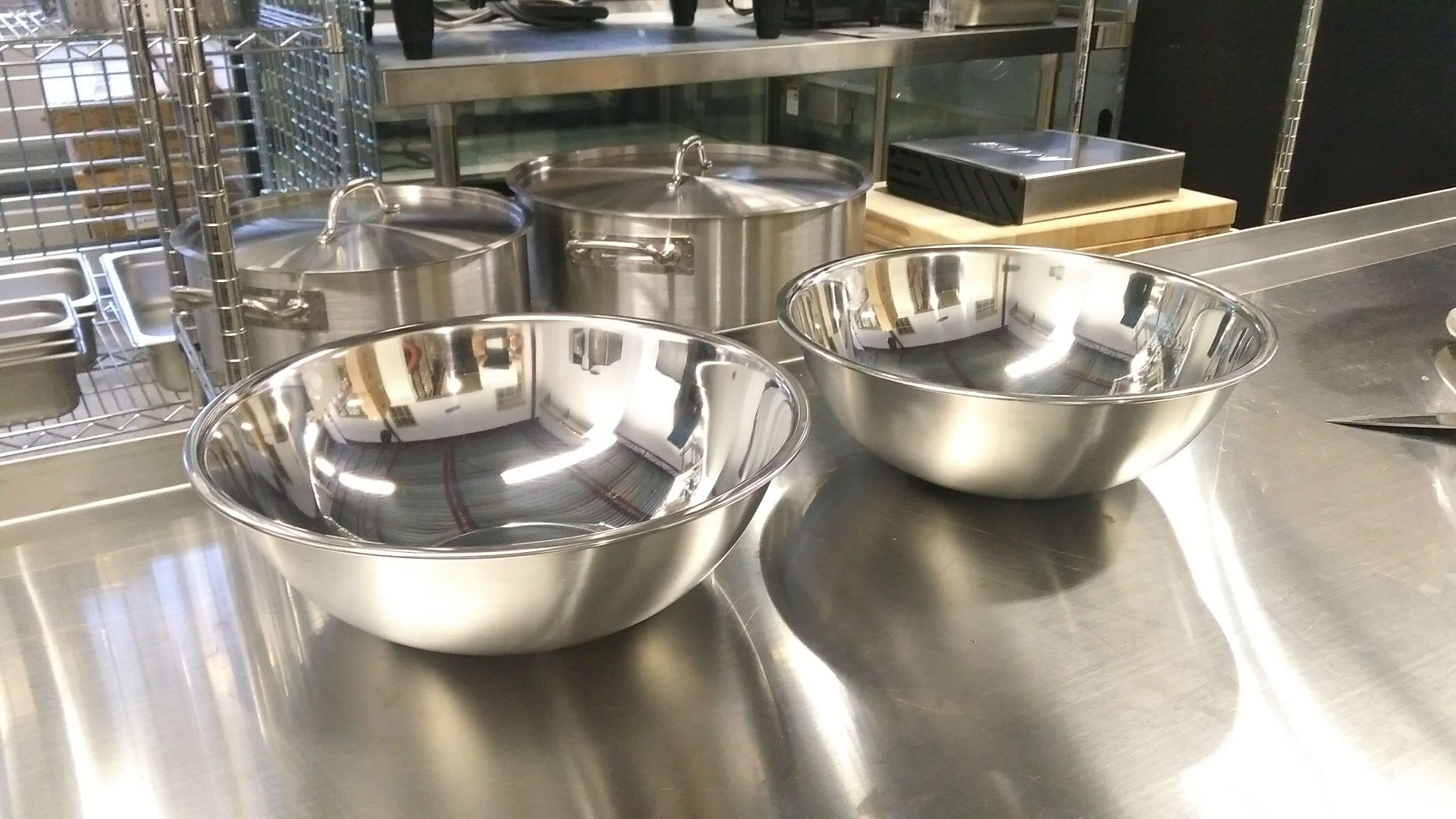 4qt Heavy Duty Mixing Bowls - Lot of 2