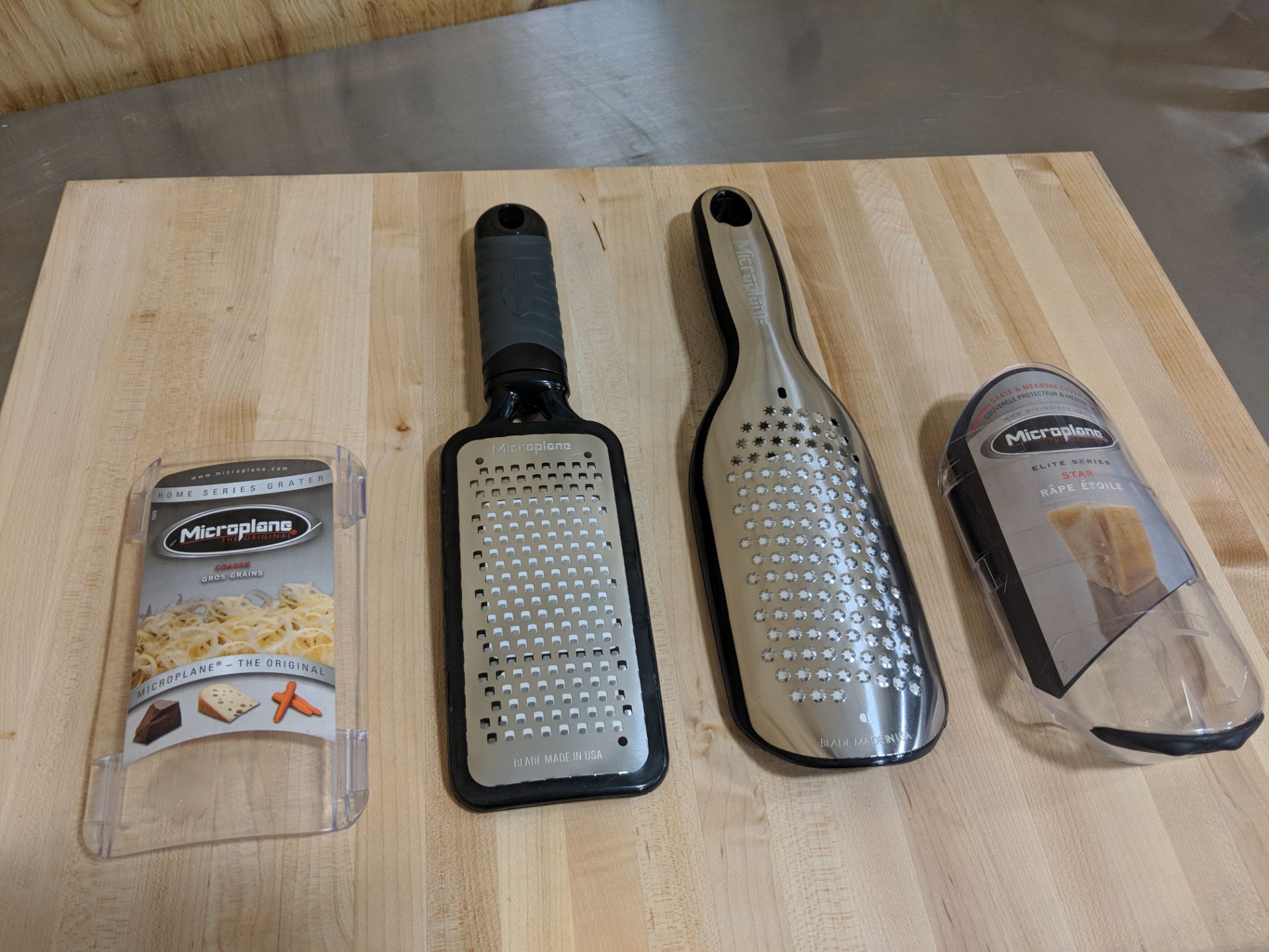 Microplane Coarse, Star Graters - Lot of 2 - Image 2 of 5