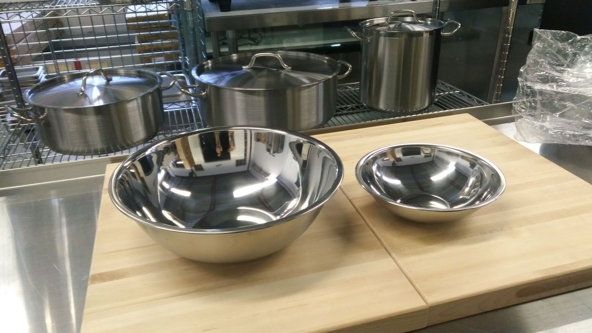 Heavy Duty Mixing Bowls - 4qt, 2qt - Lot of 2