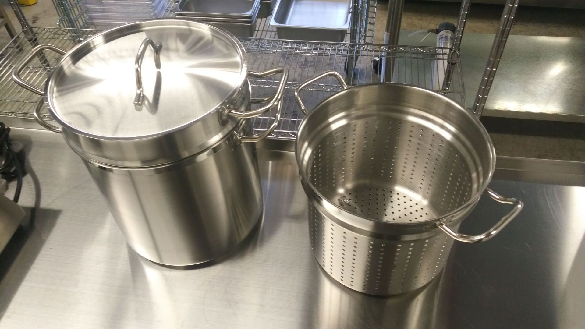 20qt Heavy Duty Stainless Stock Pot with Steamer Basket and Double Boiler - Image 6 of 6