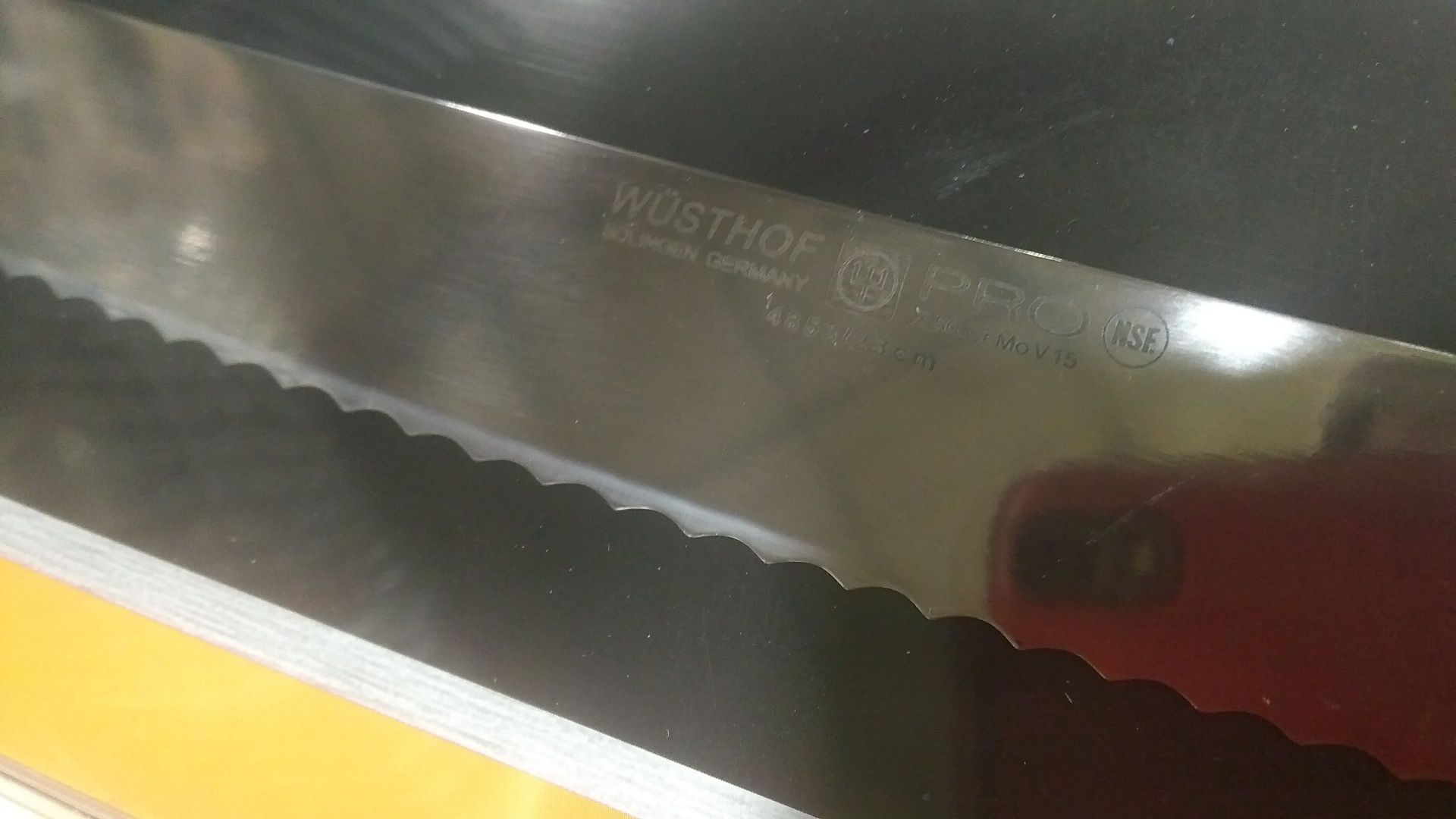 Wusthof Pro 9" Bread Knife (4853-7) - Image 2 of 2