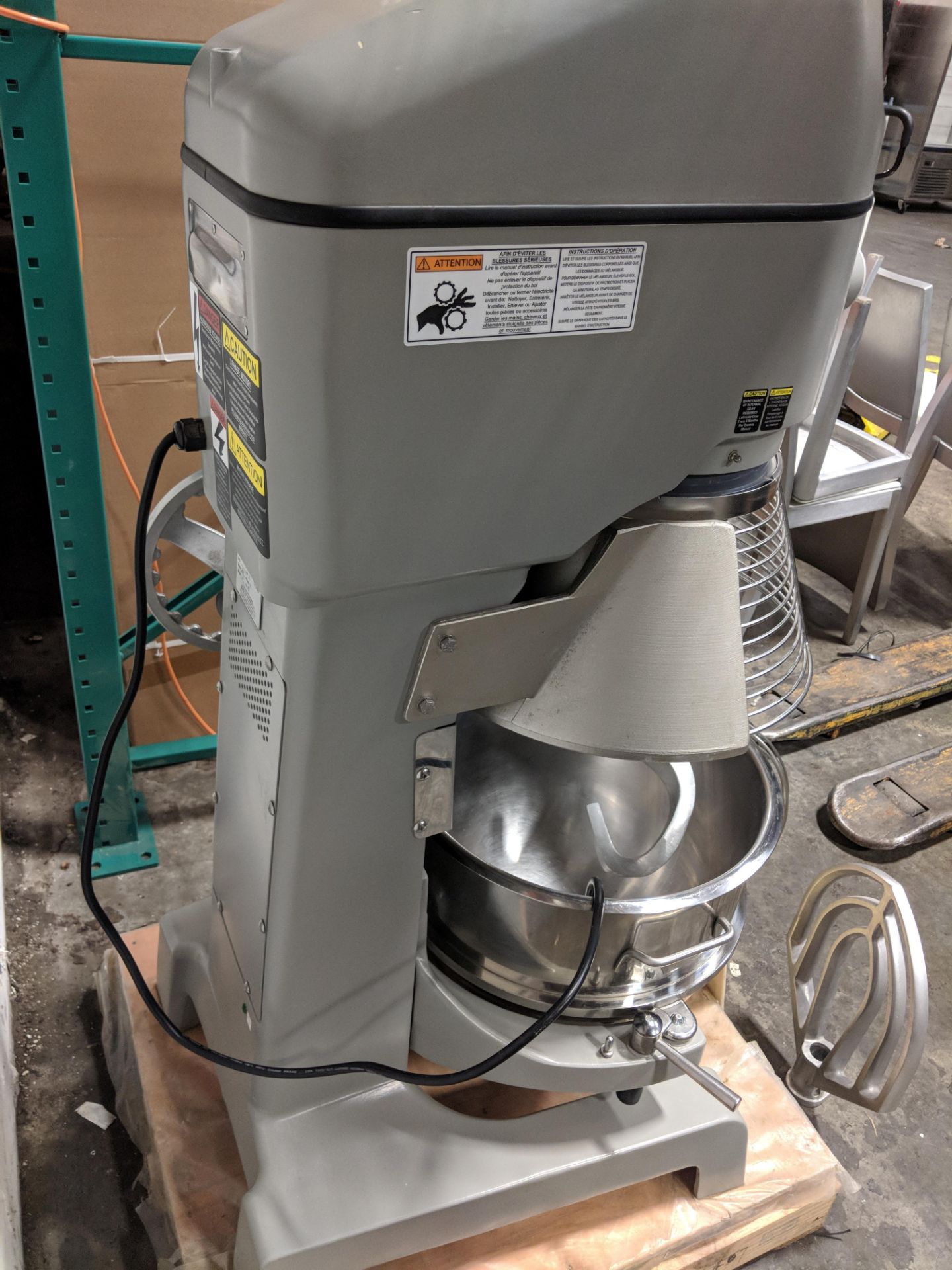 Globe 40qt Mixer with Hook, Whip, Paddle - Image 5 of 5