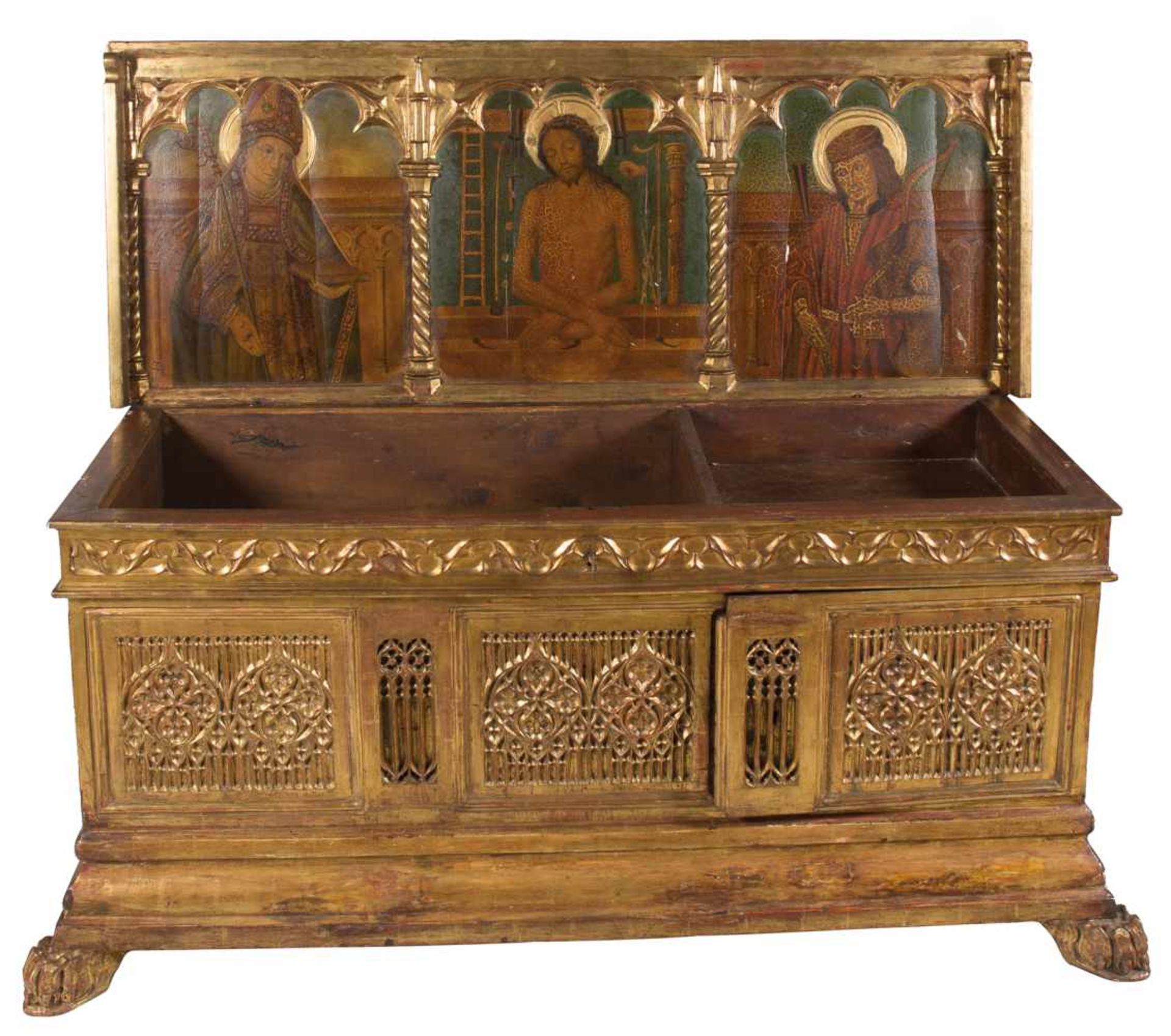 Carved, gilded and painted wooden trousseau chest. Catalonia. Gothic. Circa 1500.↵↵The inside of the