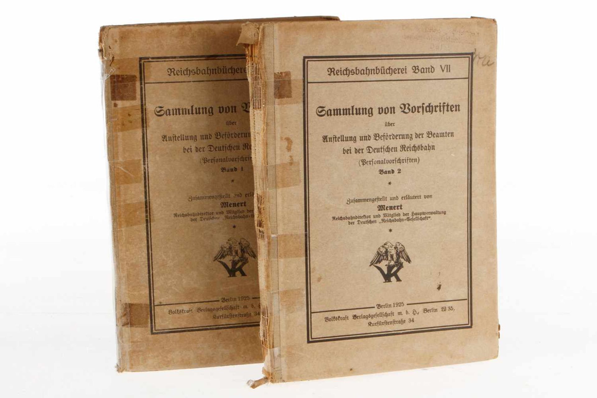 2 Reichsbahnbücher "Sammlung von Vorschriften 1925" Band 5 und 7, Alterungsspuren