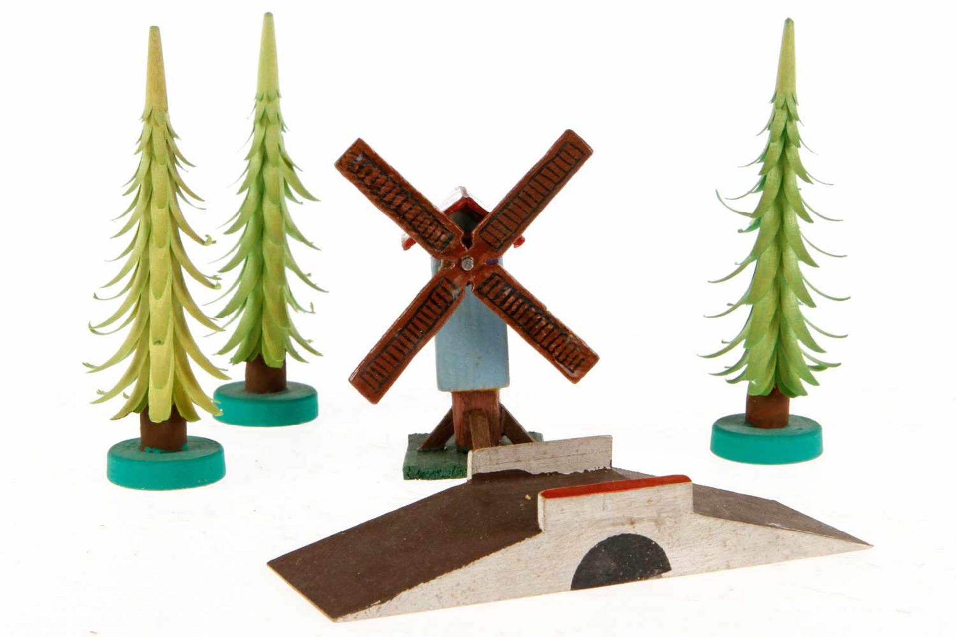 Erzgebirge Windmühle mit Brücke und 3 Spanbäumen, leichte SSP, L 6 bis 11, Z 1-2