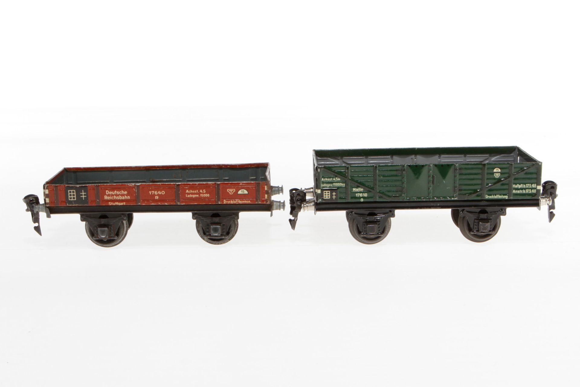 2 Märklin Güterwagen 1761 und 1764, S 0, CL, LS, L 16,5, bespielt