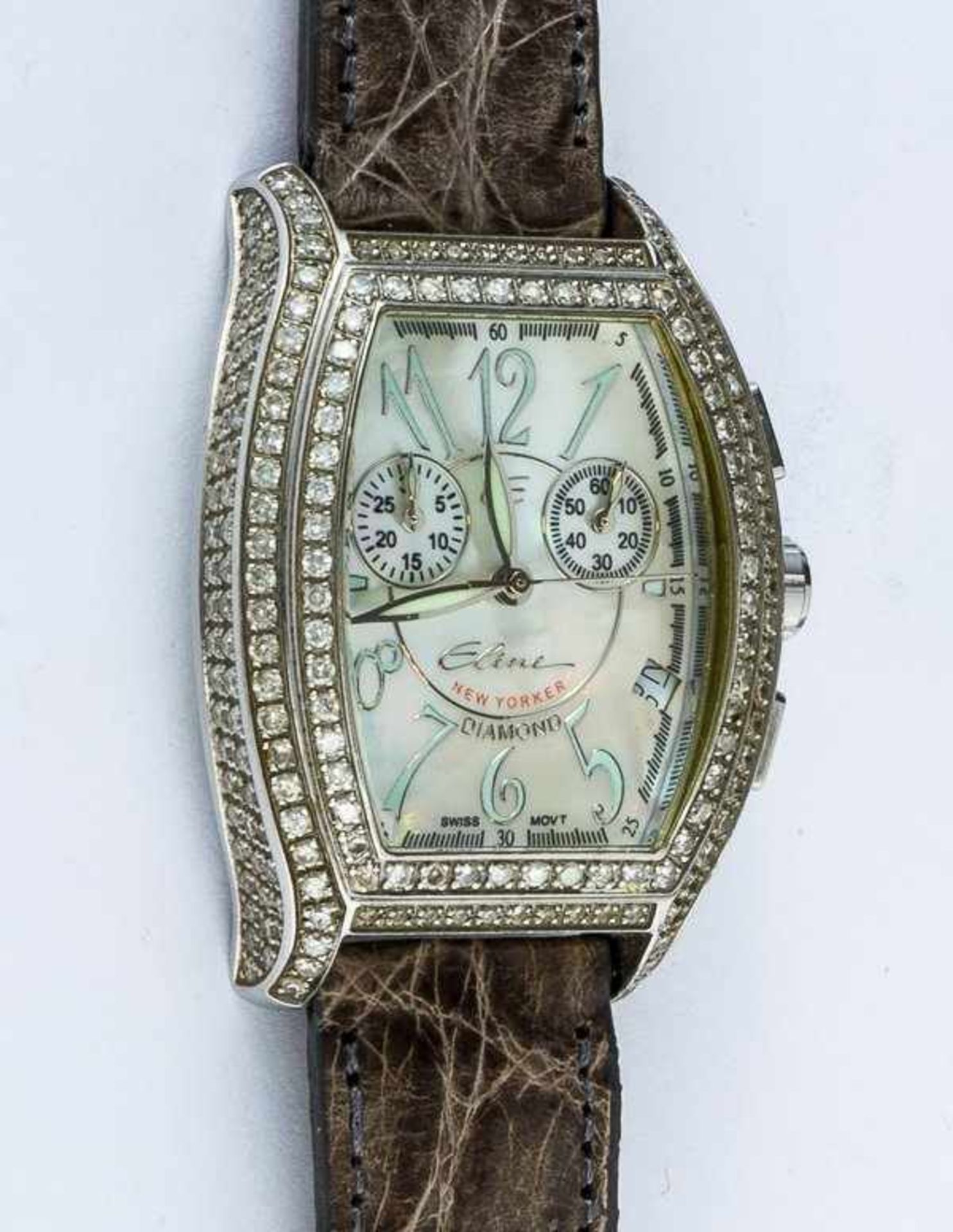 Elini-Nazar-Diamond-Armbanduhr. Stahl und Diamanten. „Tonneau“. Perlmuttzifferblatt mit