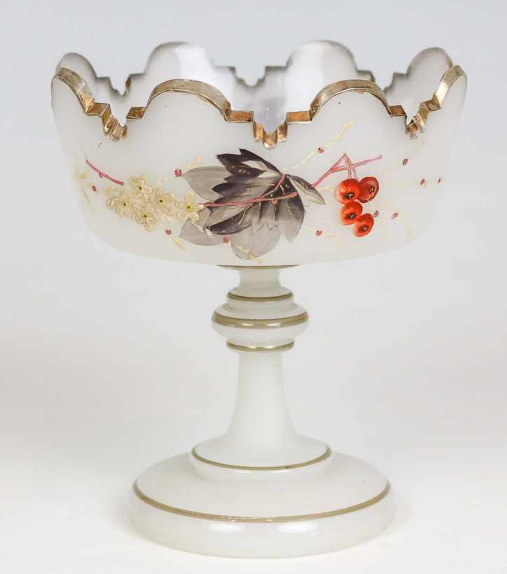 Aufsatzschale. Alabasterglas. In gedeckten Emailfarben gemalter Zweig mit Blüten, Beeren und