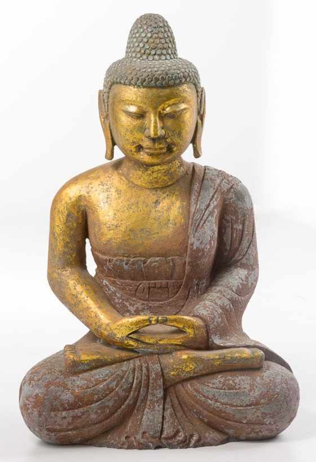 Sitzender Buddha.China.Stein. Reste von goldfarbener Fassung. Im Gestus der Meditation. H. 70 cm. (