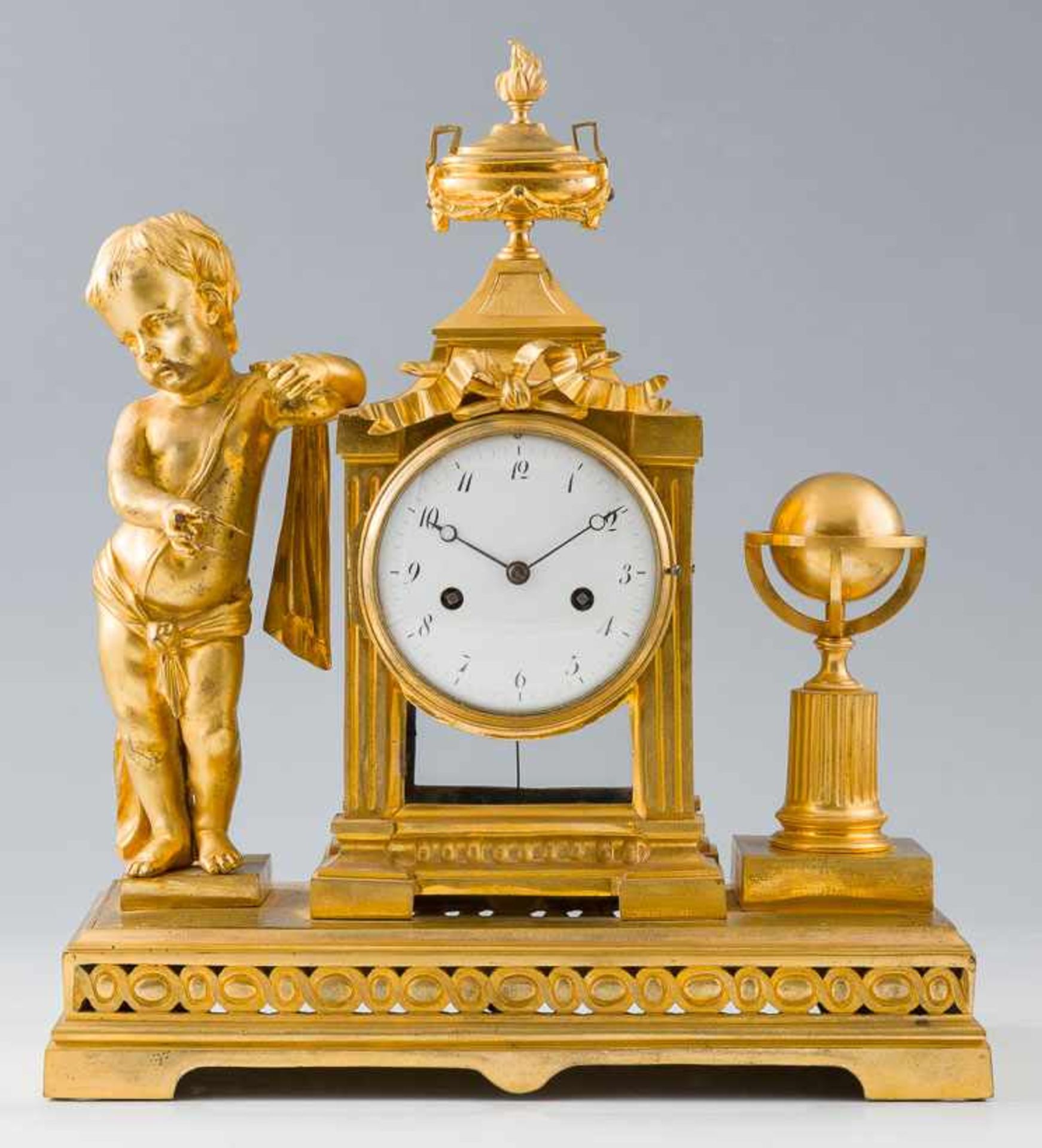 Pendule Louis XVI "L'Astronomie"Frankreich, 18./19. Jh.Bronze, vergoldet. Rechtecksockel mit