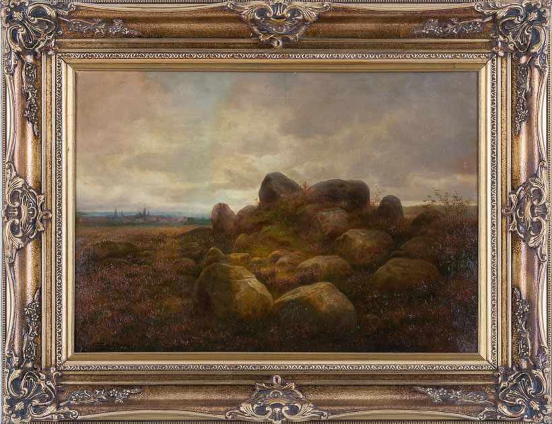 Blecher, Conrad (um 1851-1910)Findlinge mit HeidekrautIn der Ferne Kirchdorf. Sign. Lwd. 47×67 cm.