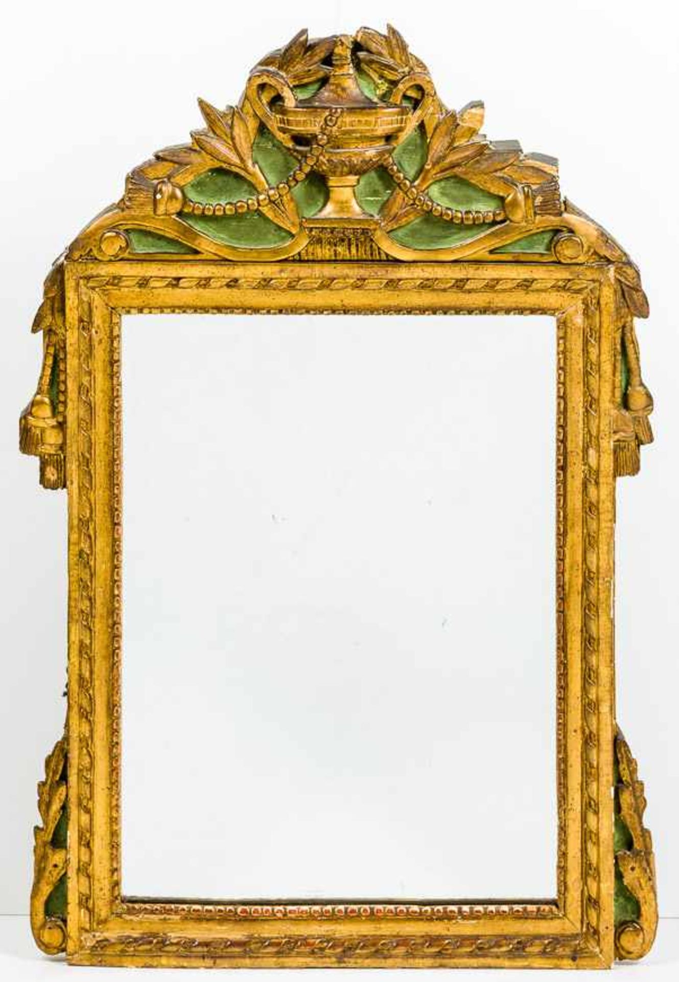 Kleiner Spiegel im Louis-XVI-StilE. 19. Jh.Holz, geschnitzt, Stuckauflage, vergoldet, partiell