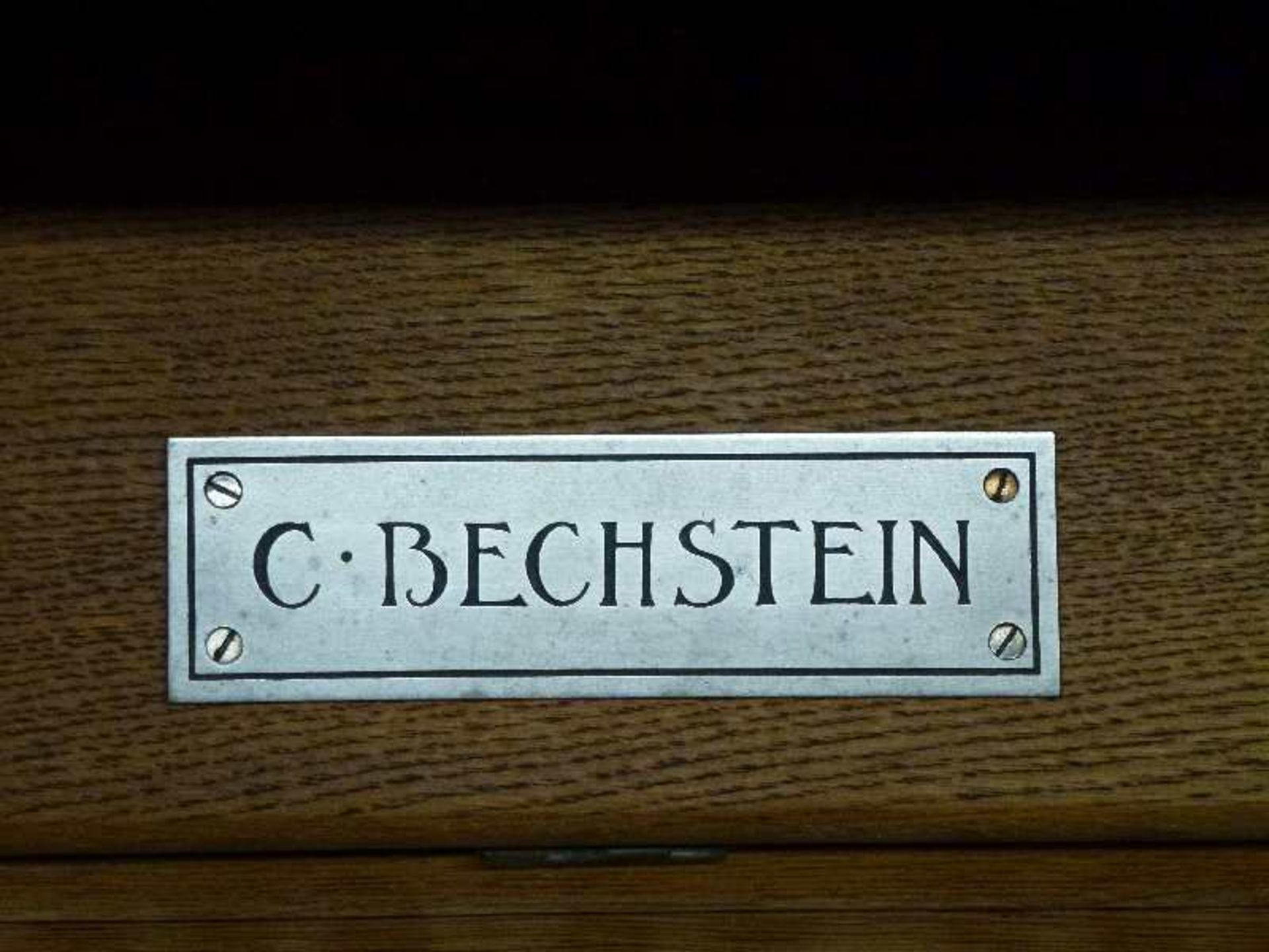 Jugendstil-Klavier, C. Bechstein, Design Walter Cave, 1910 helle Eiche, offener Oberrahmen, sich - Image 3 of 3