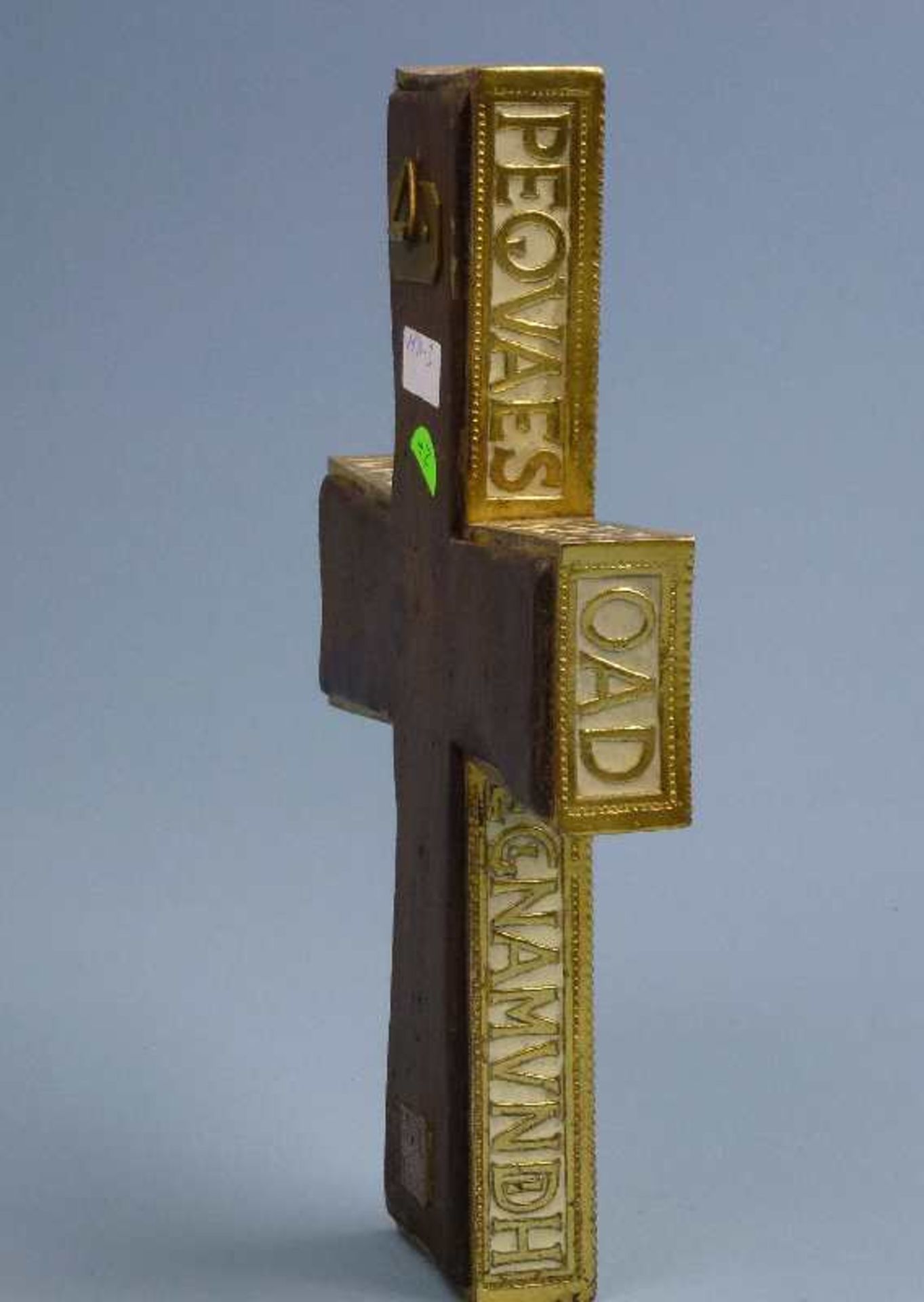 Morató-Kreuz, Paschalis-Kreuz, Modest Morató (1909-1993) vergoldetes Metall auf Holzkern, - Bild 4 aus 5