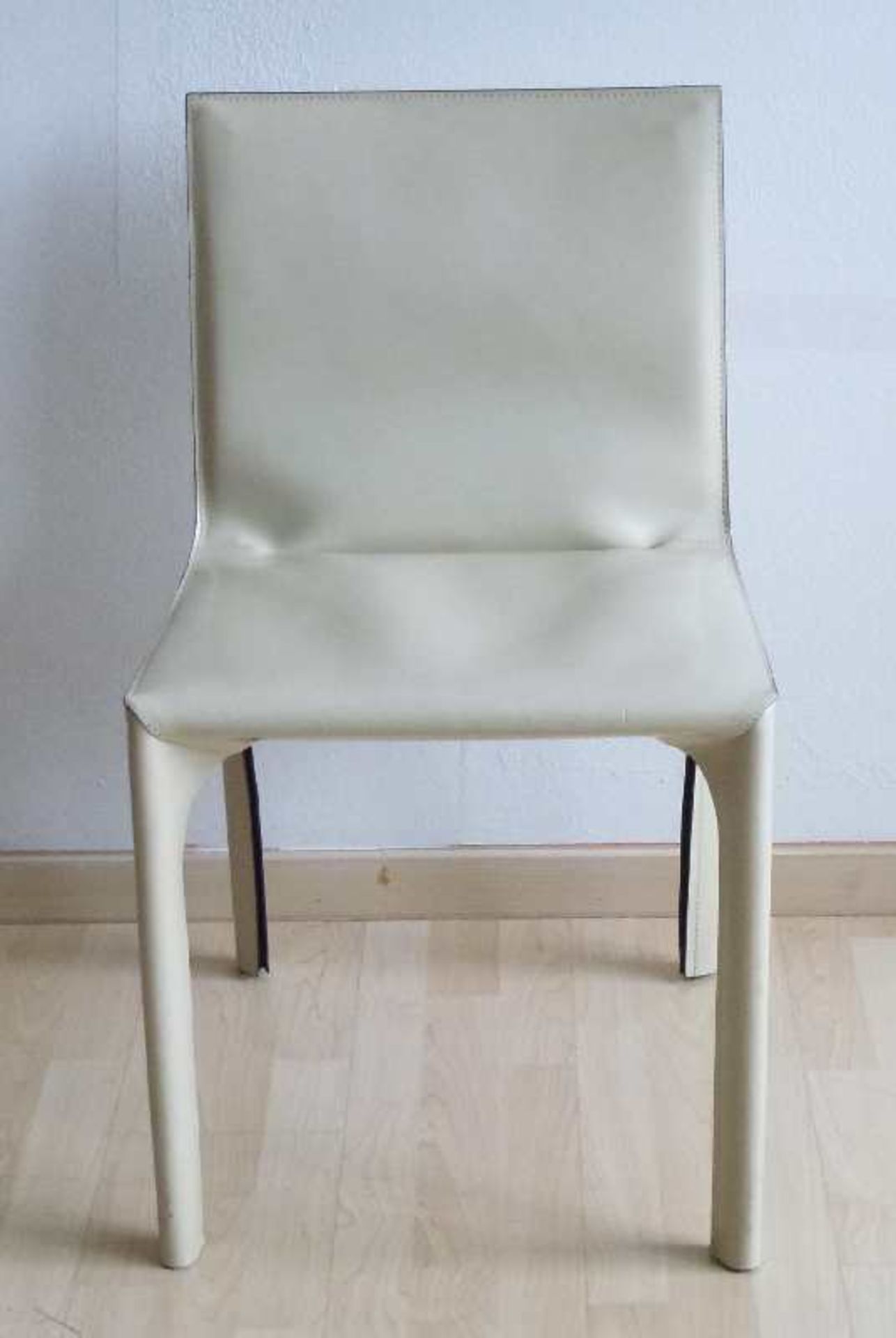 Design-Stuhl, Matteo Grassi, 2005 weißes Rindsleder, H/Sh 79/45cm