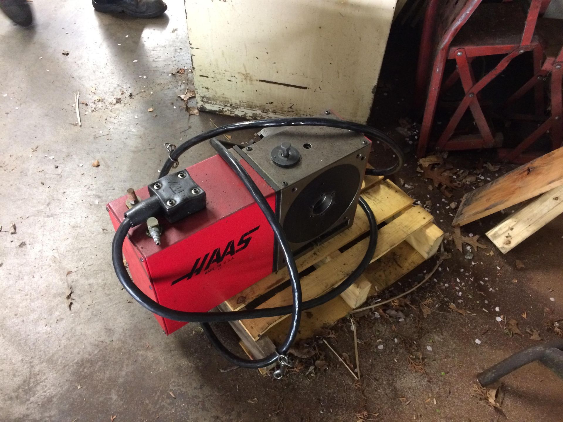 Haas 8” rotary indexer with control