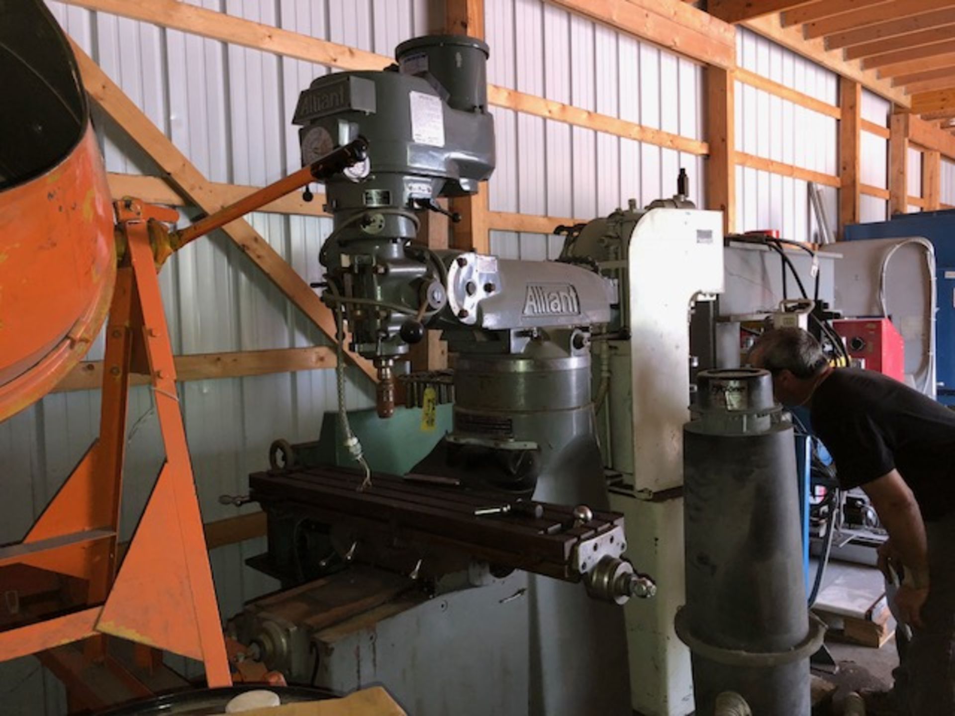 ALLIANT KNEE TYPE VERTICAL MILL