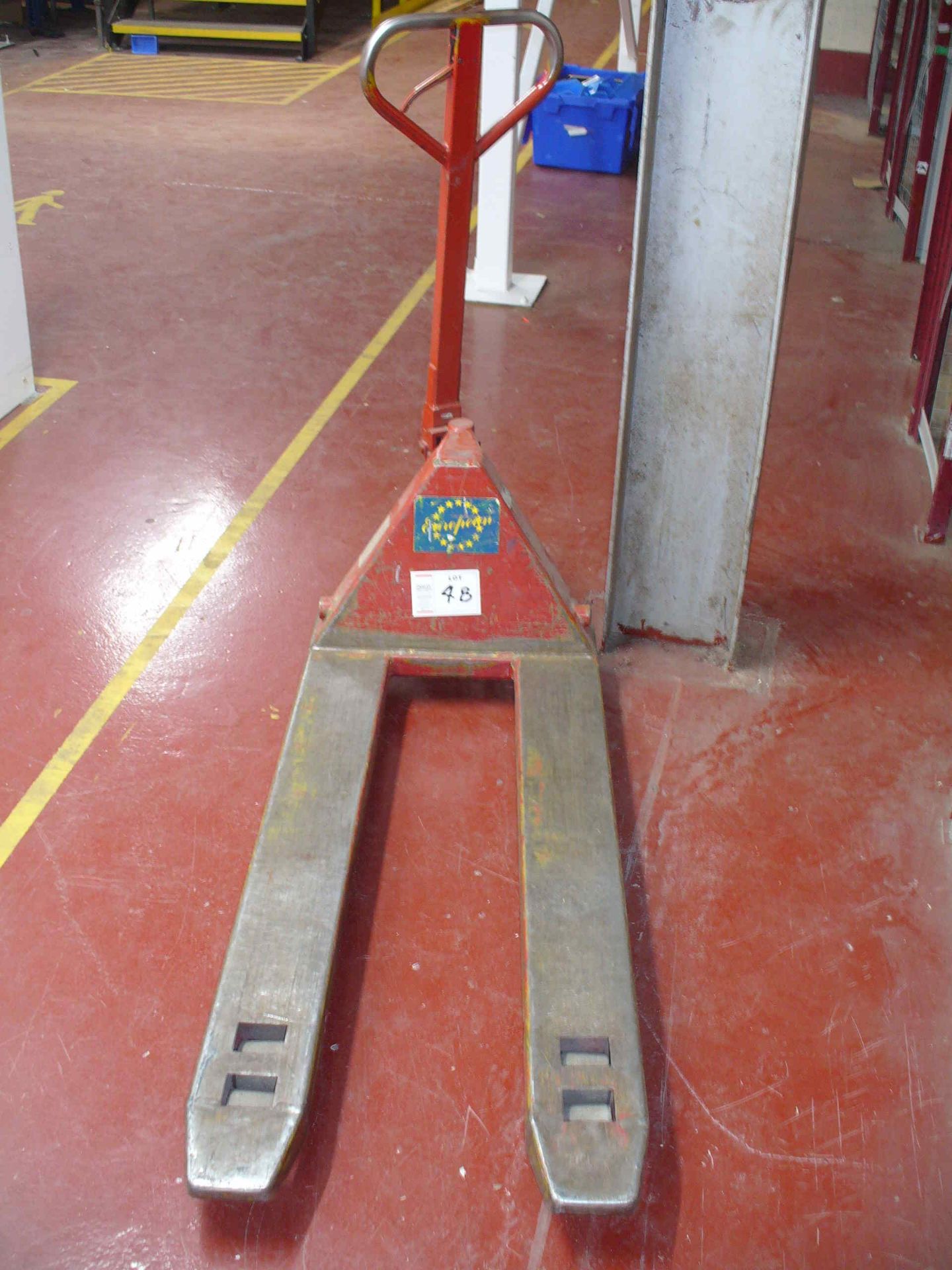 PALLET TRUCK 2000Kg