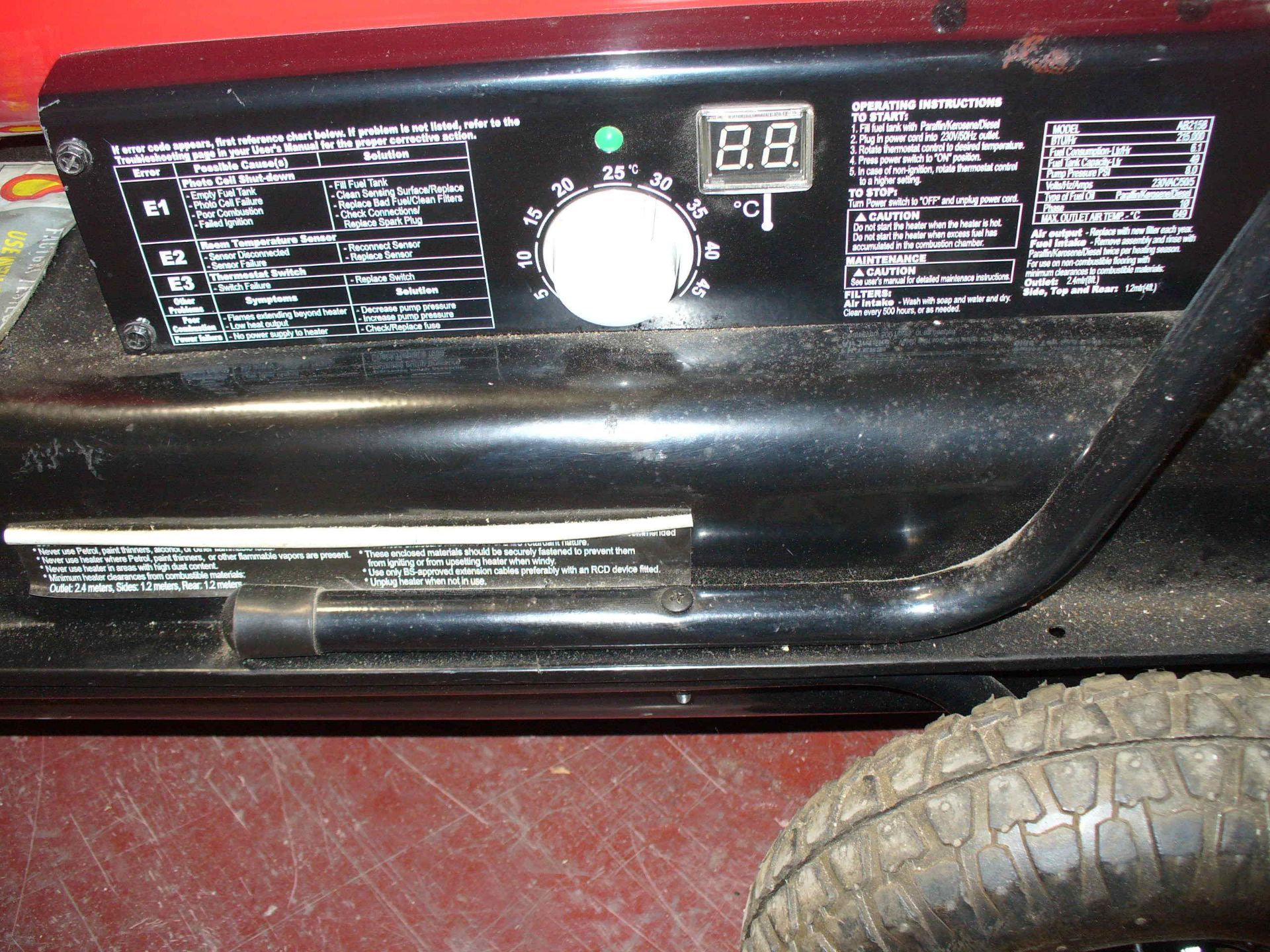 Sealey SPACE WARMER model AB2158 Paraffin/Diesel fuel powered. - Image 2 of 2