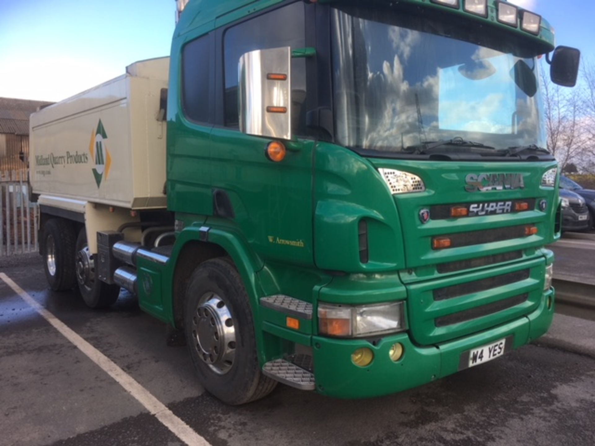 2006 (Jan) SCANIA 6 x 2 rigid TIPPER, 24,500kg gross, 8970cc, insulated tipper body with sheeting