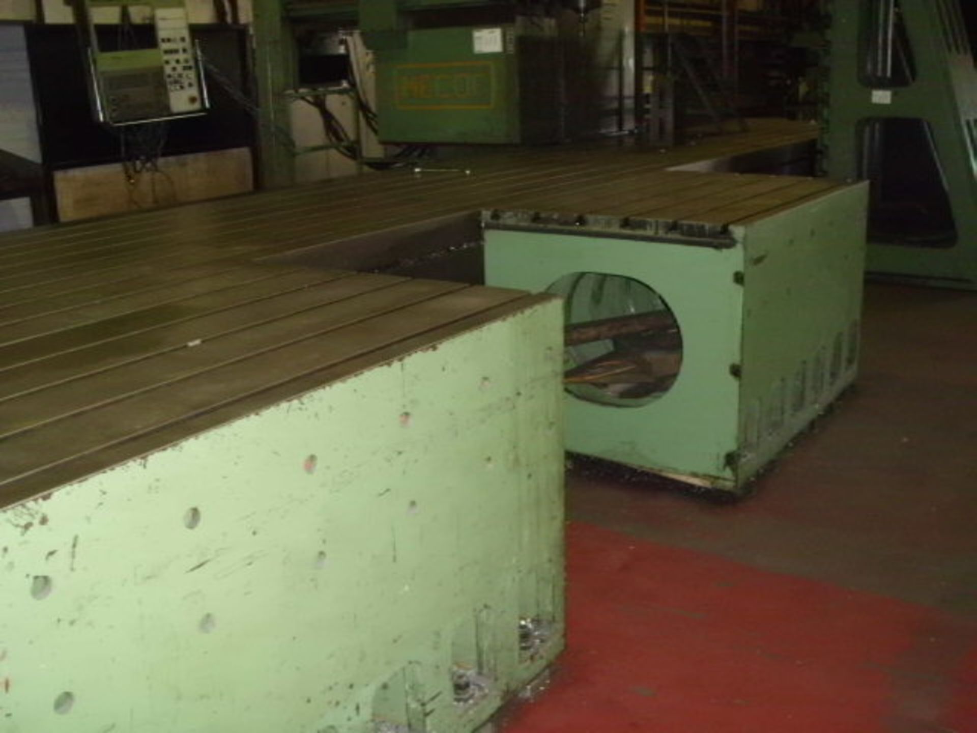 MECOF CNC BEDMILL (1985), serial no 068156, table 9m x 1200, 2 x table ext 1.5m x 1m, X - 6626, - Image 2 of 13