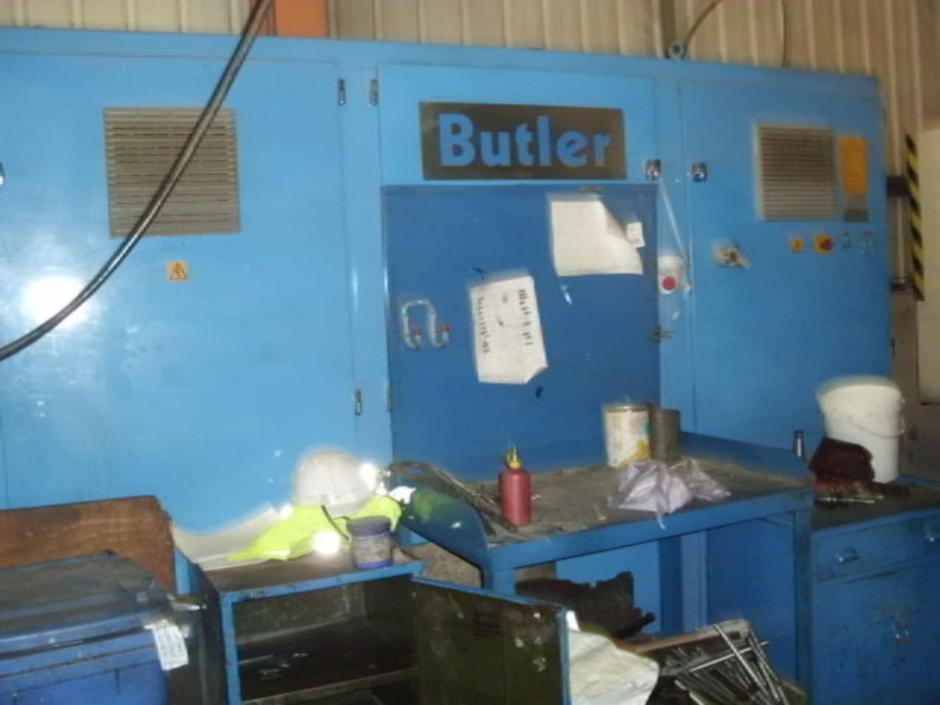 BUTLER TE 3000, travelling table, 5 axis CNC bedmill, Siemens Sinumerik controls, X - ?, Y - ?, - Image 10 of 13