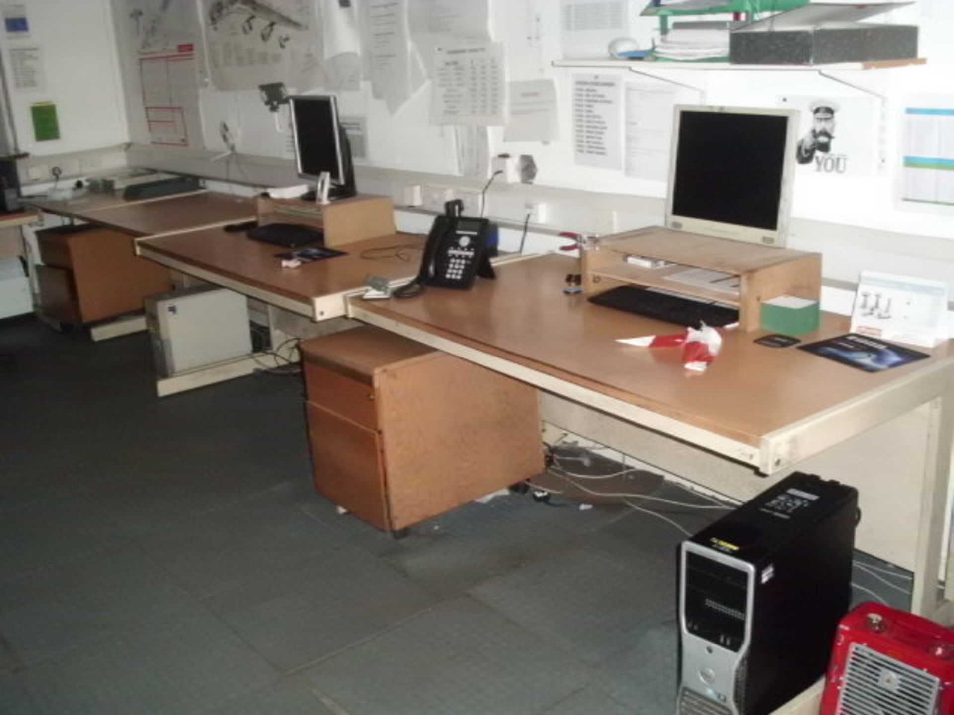 Office equipment comprising 13 light oak WORKSTATIONS, 8 OFFCE CHAIRS, 4 x 4 drawer FILING CABINETS, - Image 2 of 3