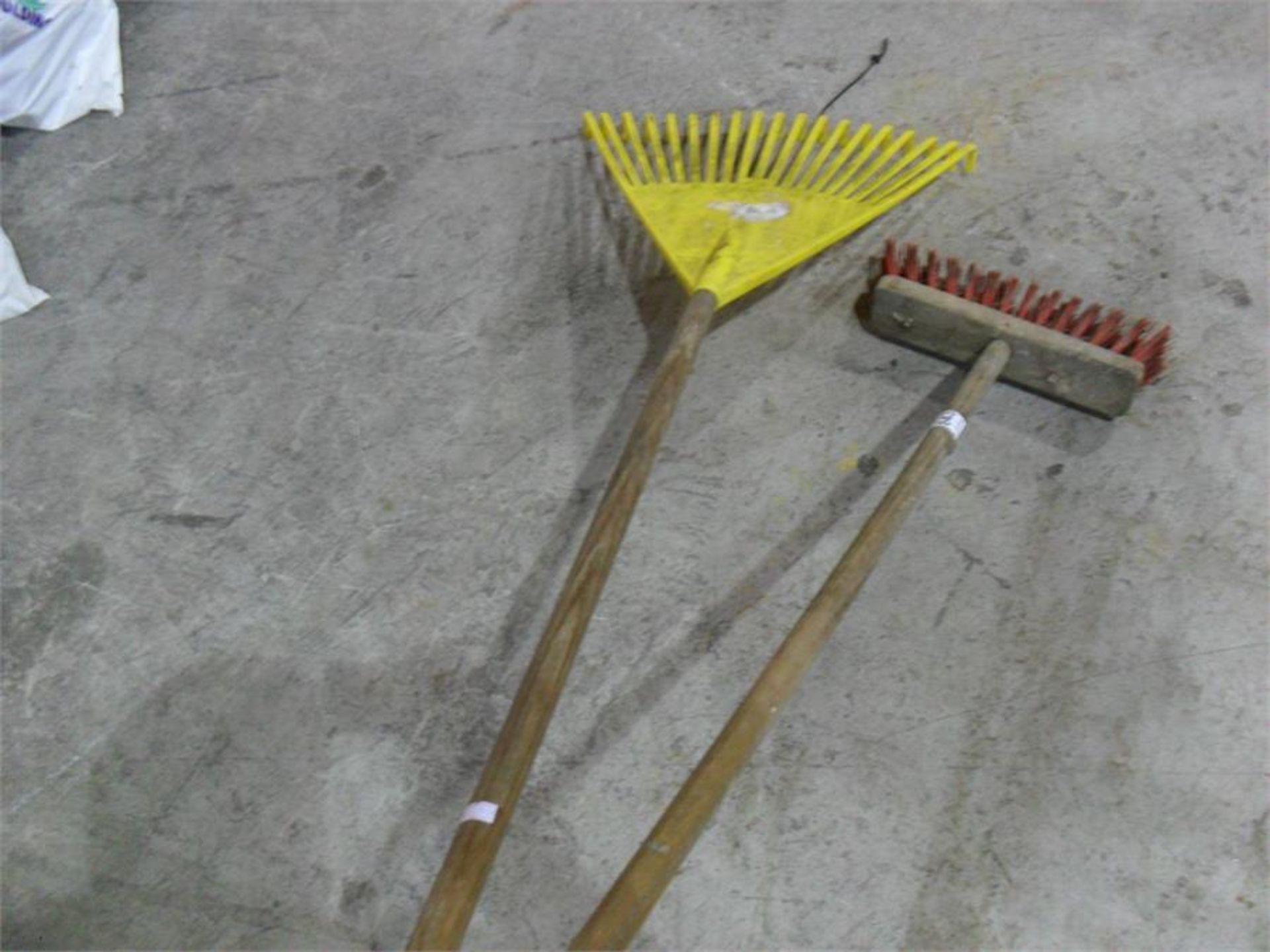 BRUSH AND RAKE (HOUSE CLEARANCE)