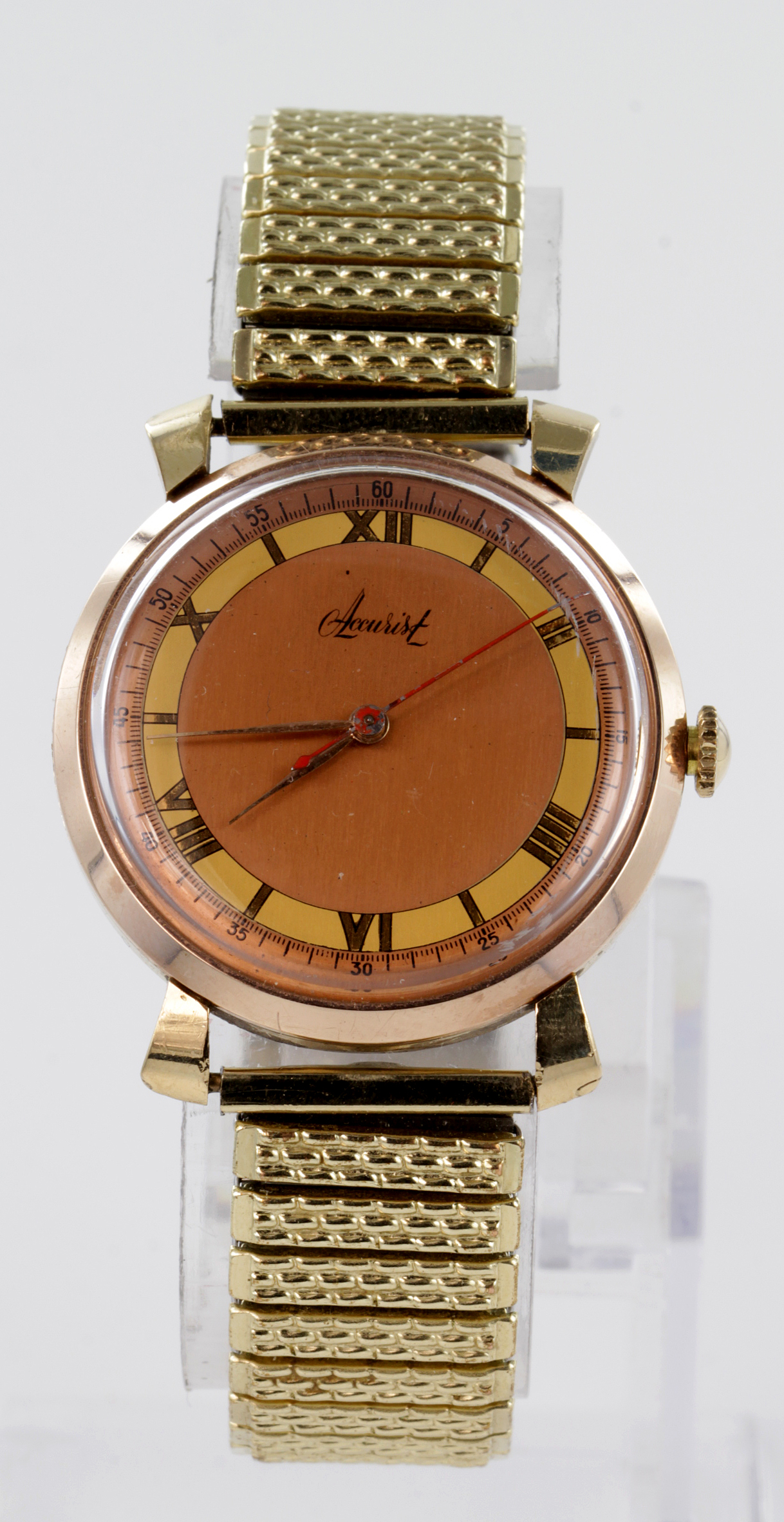 Gents 9ct cased (hallmarked Edinburgh 1947) Accurist wristwatch, the bi-colour dial with roman