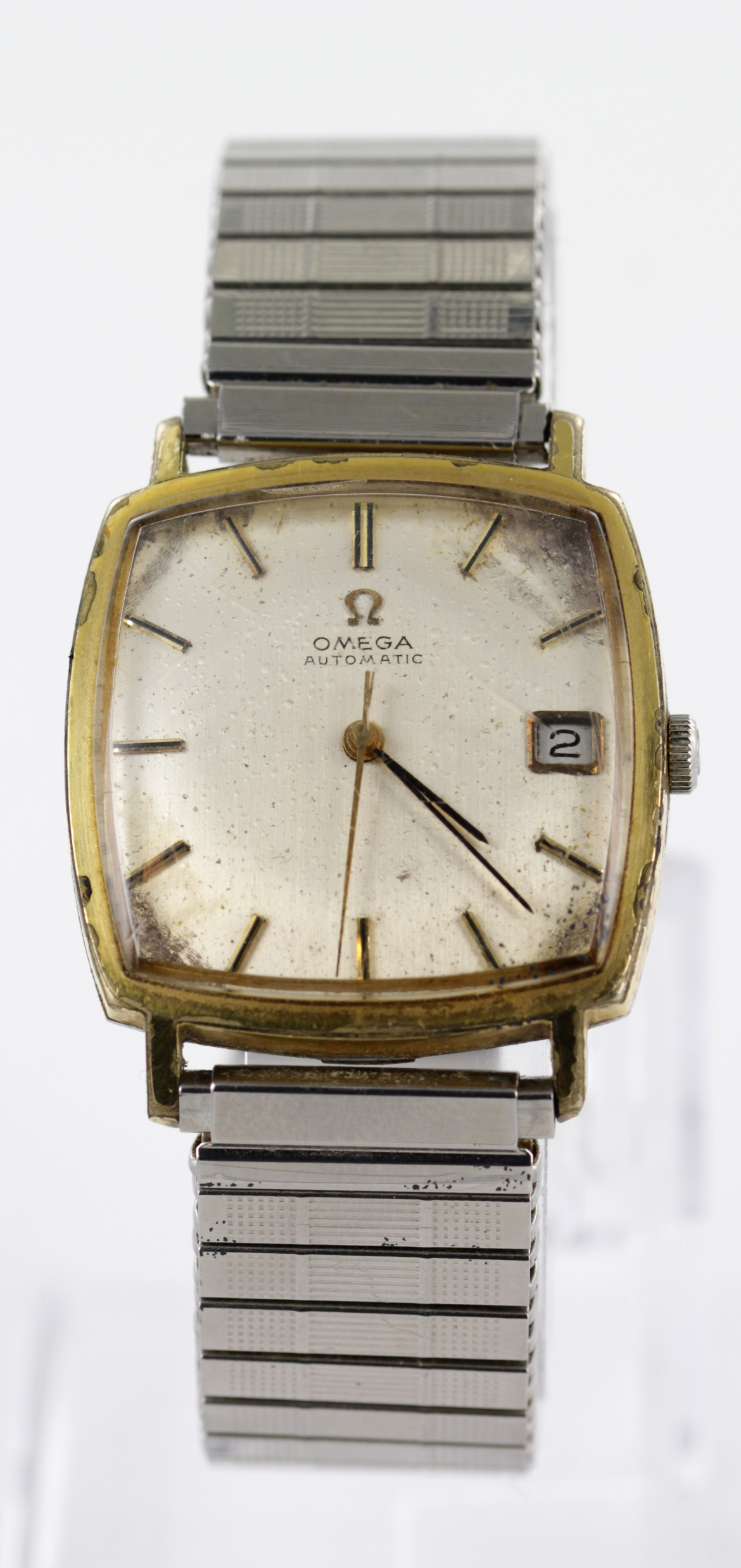 Gents Omega automatic wristwatch circa 1966 (serial number 23926277), slight pitting to dial but