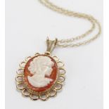 9ct Gold Cameo pendant on a fine 16 inch chain weight 2.3g