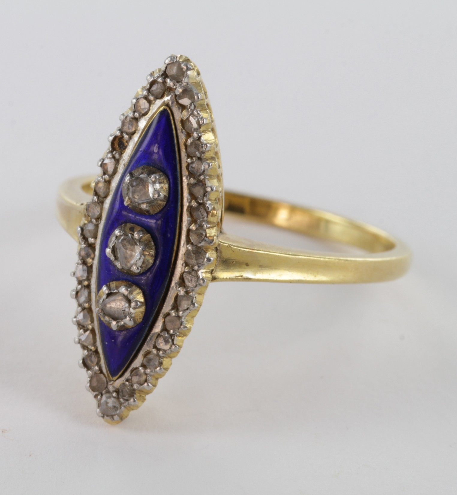 18ct Gold Diamond and blue enamel set Ring (tiny stone missing) size O weight 4.2g