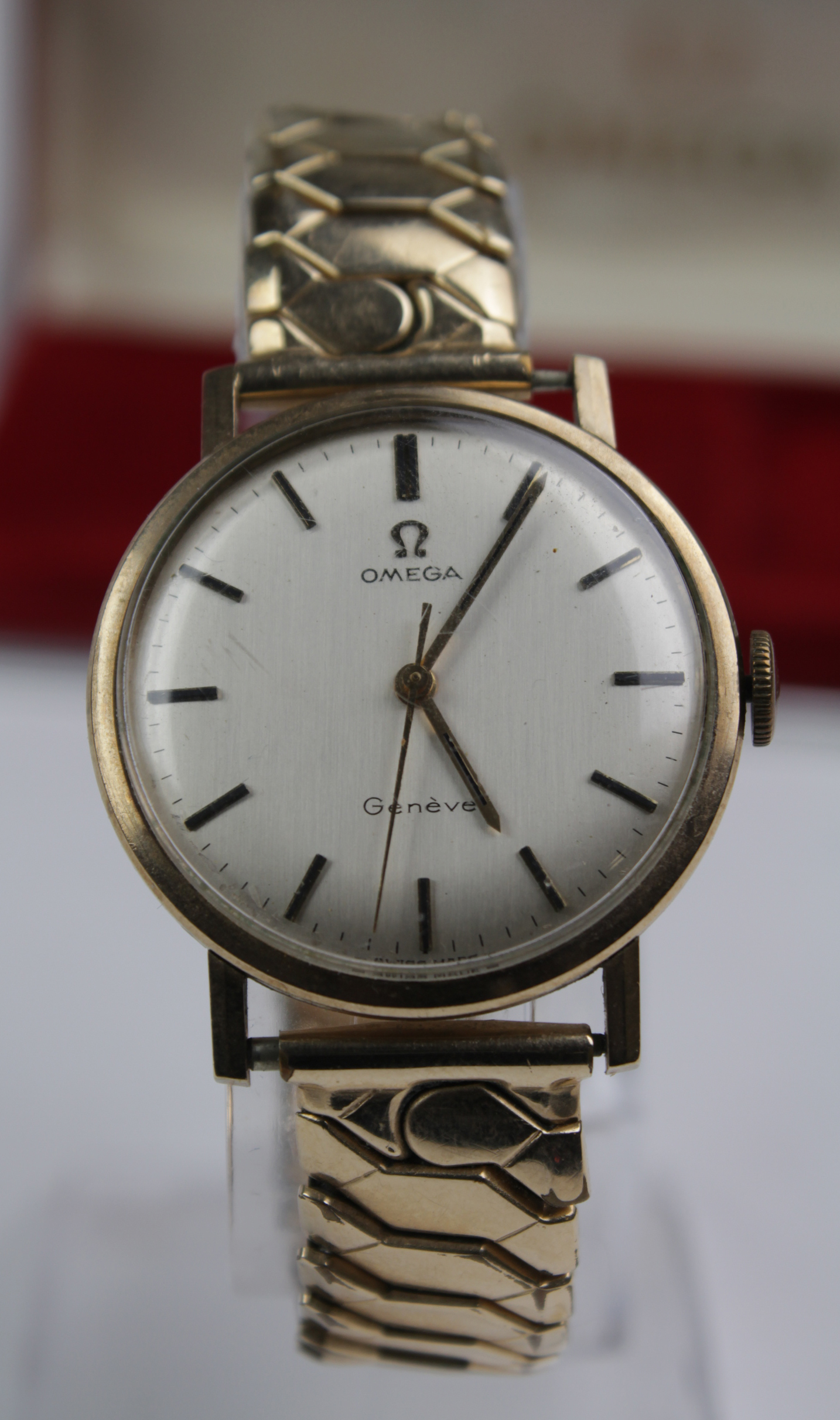 Boxed gents 9ct cased Omega Geneve wristwatch, hallmarked Birmingham 1970 (Serial number - Image 2 of 2