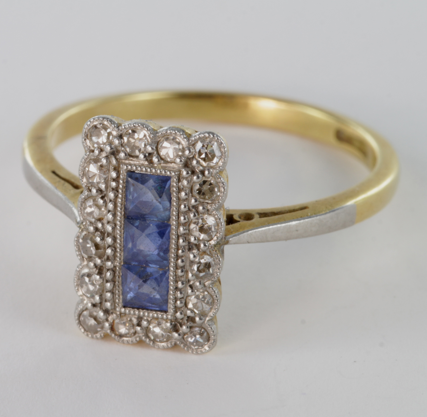 18ct Gold/Plat. Ring set with Sapphires and Diamonds size L weight 2.7g