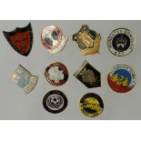 Football badges (10) - various.